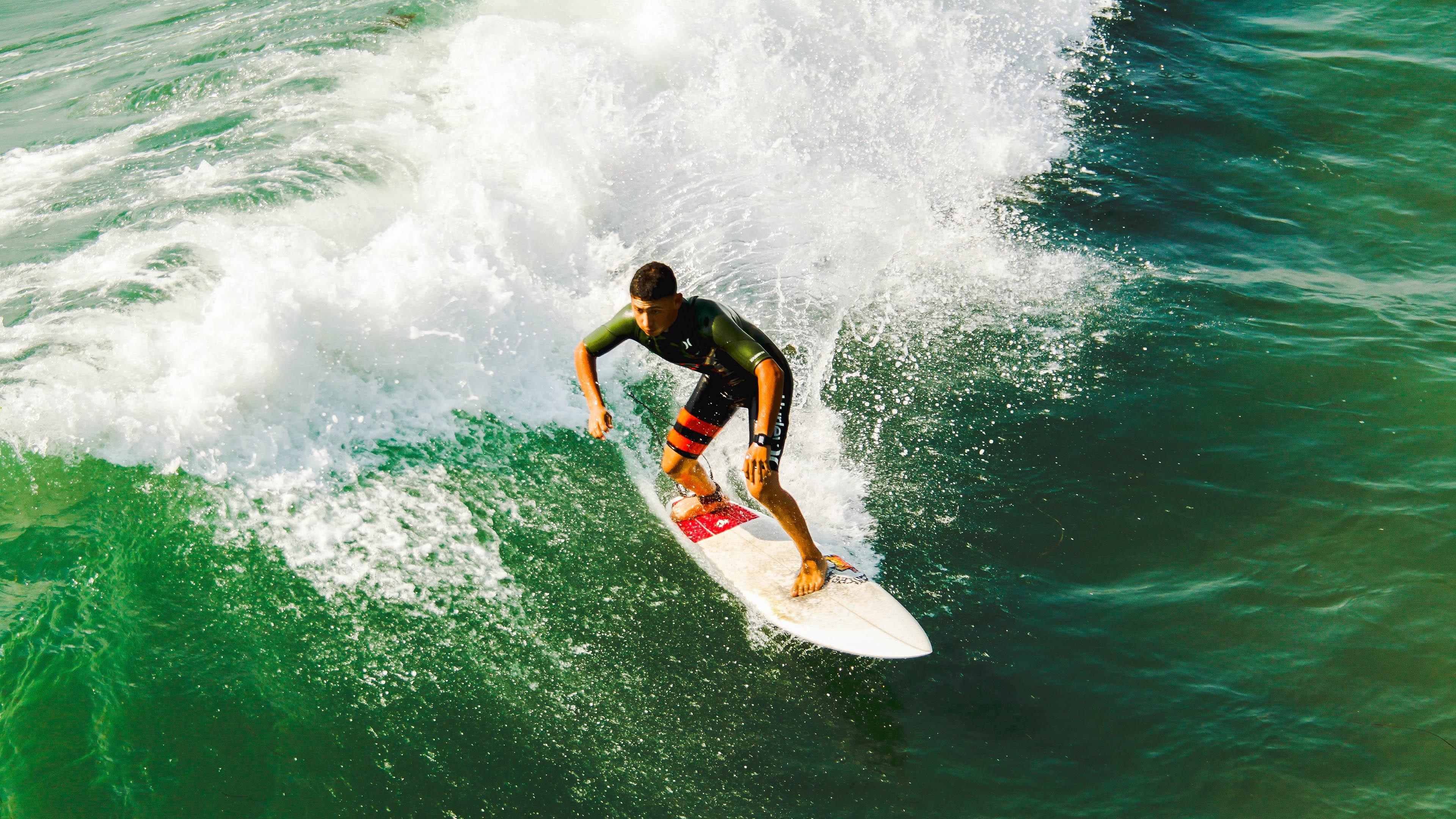 中国女排力克强敌巴西队，豪取世界联赛三连胜