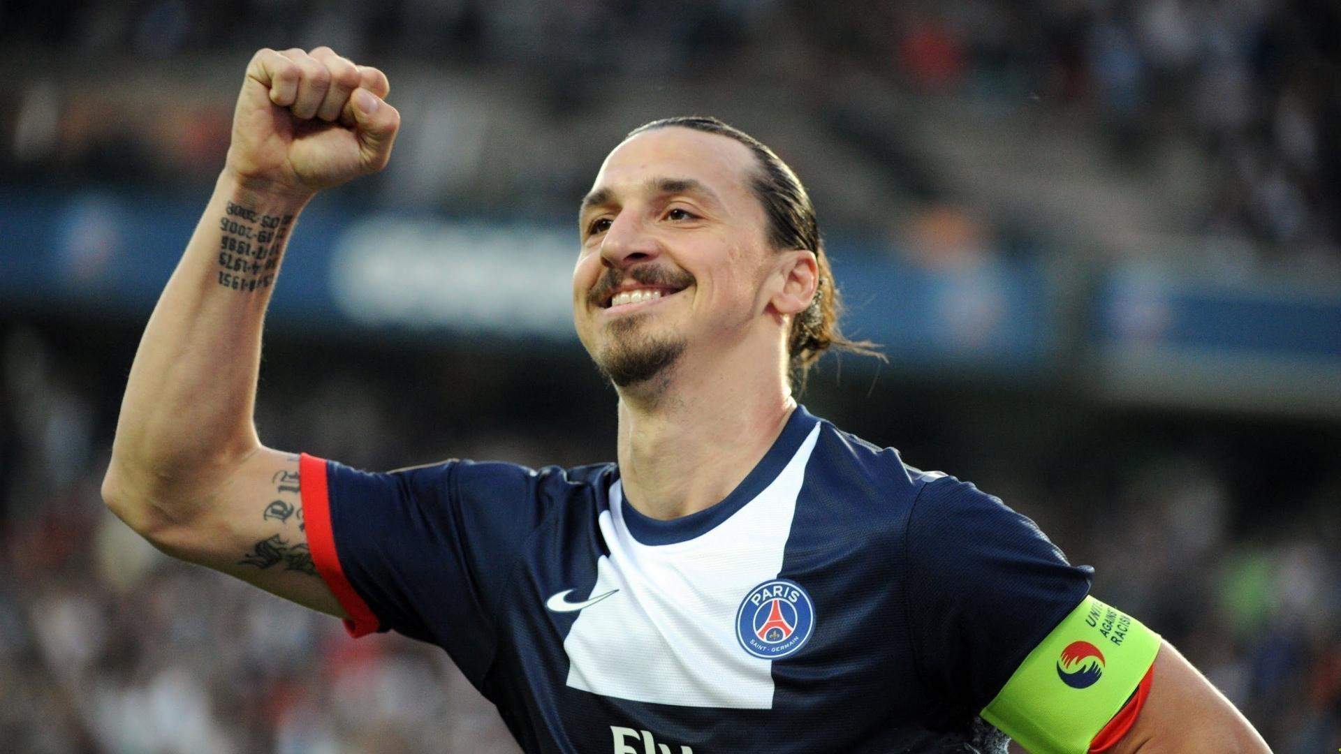 英雄联盟全球总决赛，巅峰对决引爆电竞热潮